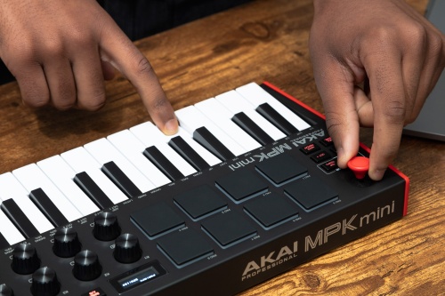 AKAI PRO MPK MINI MK3 фото 4